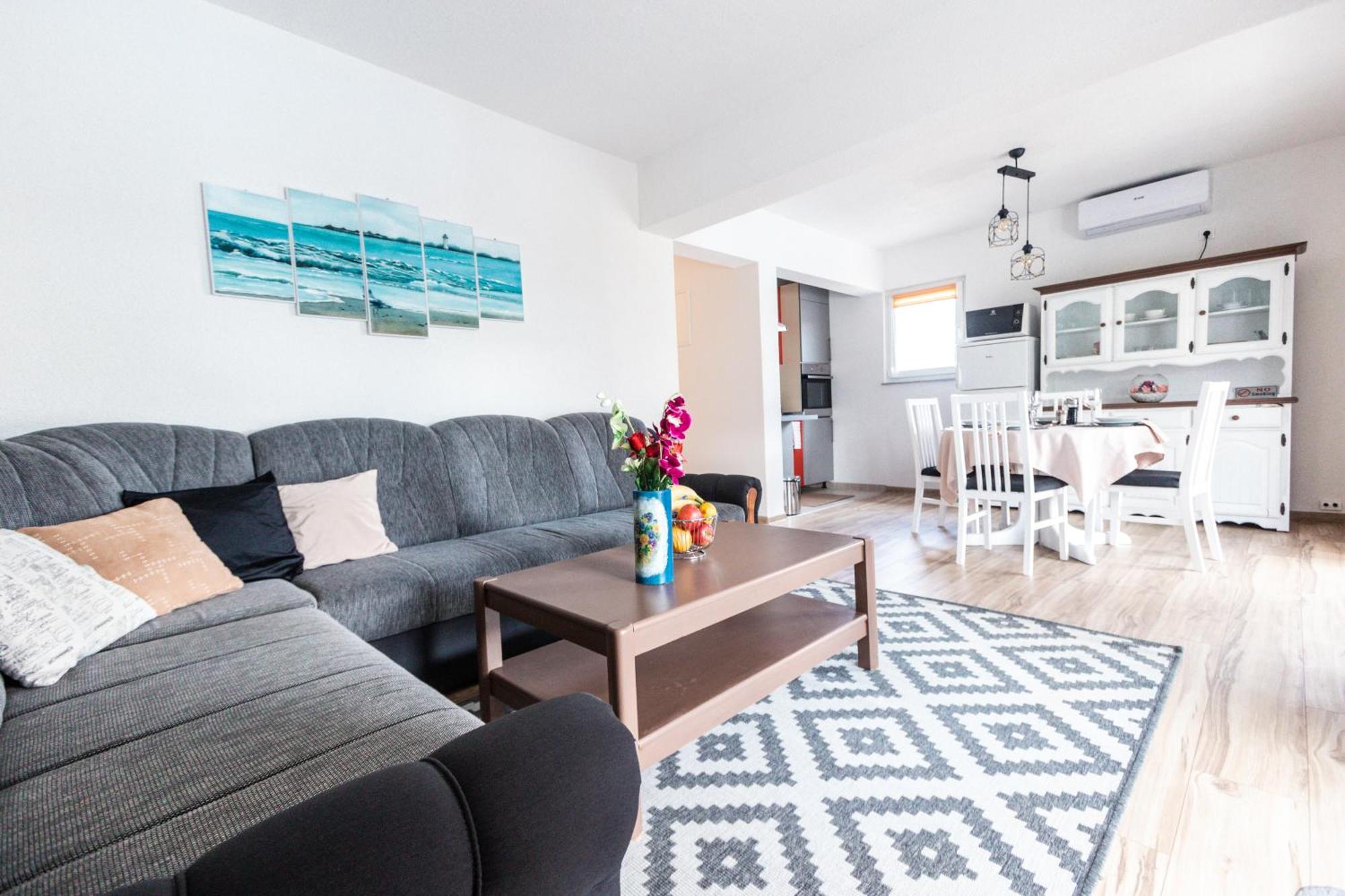 Delta Apartment *